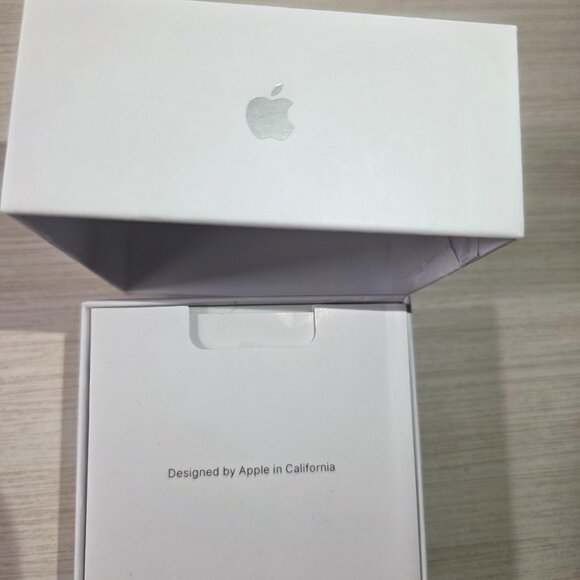 Brand new apple Airpods Gen2 sealed in the original box - Picture 2 of 5